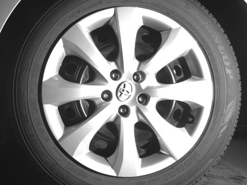 Used 2025 Toyota Corolla LE FWD image 14