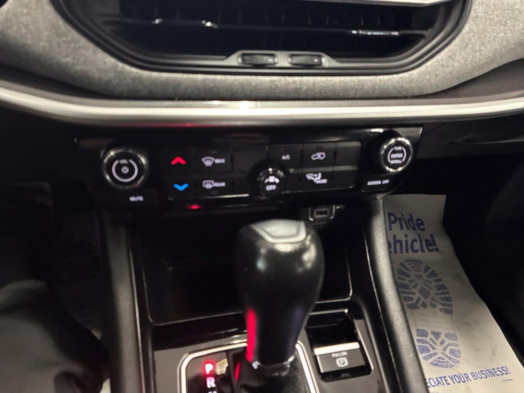 Certified 2023 Jeep Compass Latitude AWD/4WD image 46