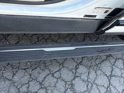 Used 2019 Land Rover Range Rover Autobiography image 4