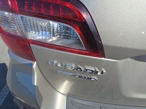 Used 2018 Subaru Outback 2.5i Limited AWD/4WD image 6
