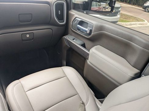 Used 2022 Chevrolet Silverado 2500 LTZ w/ LTZ Plus Package AWD/4WD image 18