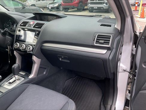 Used 2018 Subaru Forester 2.5i Premium AWD/4WD image 17