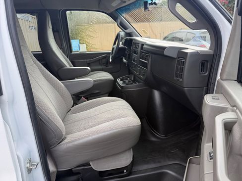 Used 2023 Chevrolet Express 3500 LS image 20