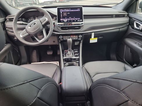 New 2026 Jeep Compass Limited image 13