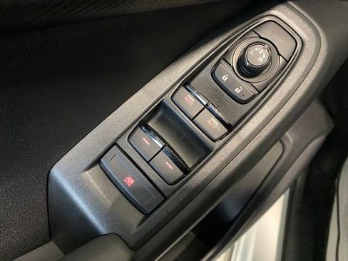 Used 2024 Subaru Crosstrek 2.0i AWD/4WD image 10