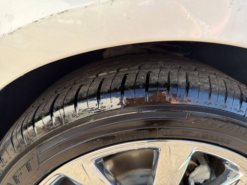 Used 2014 Buick LaCrosse Leather image 12