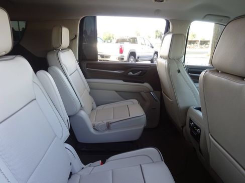 Certified 2022 GMC Yukon XL Denali w/ Max Trailering Package AWD/4WD image 22