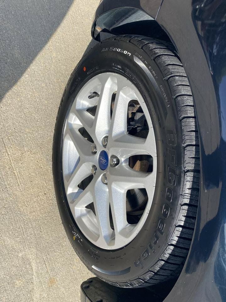 Used 2014 Ford Fusion SE FWD image 10