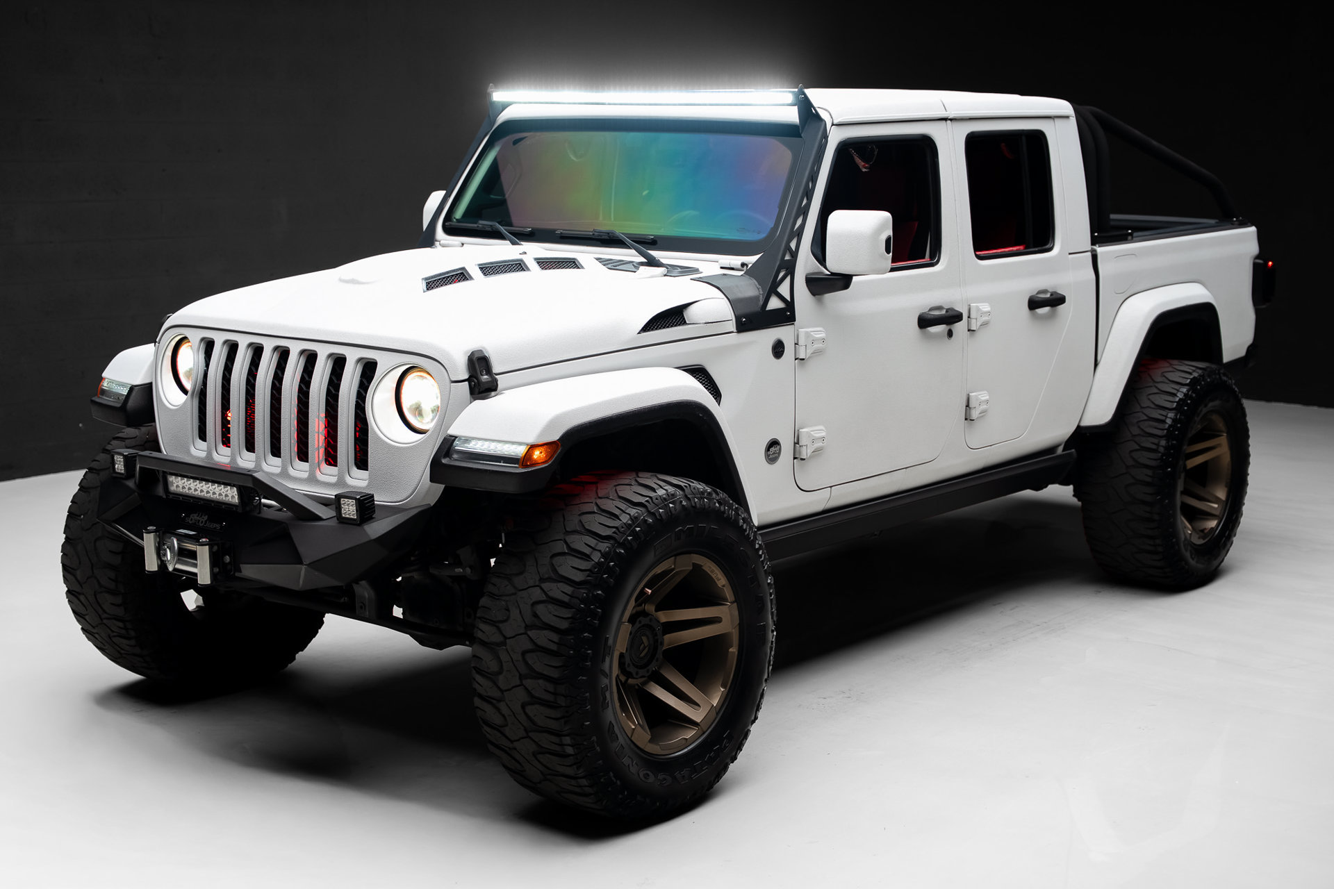 Used 2021 Jeep Gladiator Overland AWD/4WD image 5