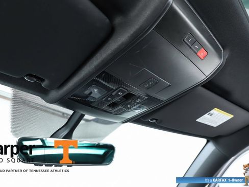 Used 2022 Volkswagen Atlas Cross Sport SE w/ Panoramic Sunroof Package FWD image 26
