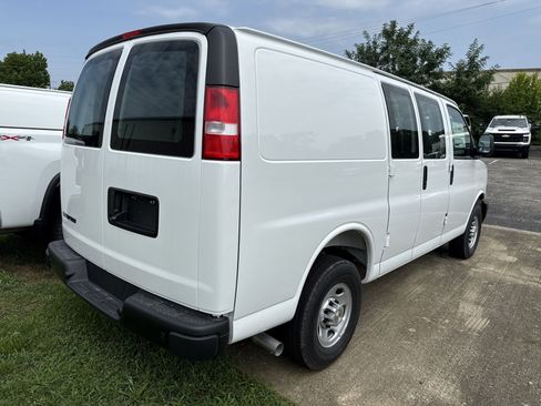 New 2025 Chevrolet Express 3500 w/ Driver Convenience Package RWD image 7