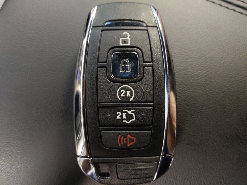 Used 2018 Lincoln MKZ Reserve FWD image 32