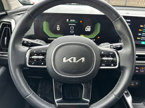 Used 2024 Kia Sorento S image 24