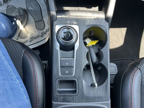 New 2025 Ford Escape ST-Line w/ Tech Pack #1 image 19