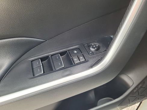 Used 2024 Toyota RAV4 XLE w/ Convenience Package FWD image 21