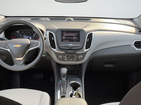 Certified 2024 Chevrolet Equinox LS w/ LS Convenience Package FWD image 12