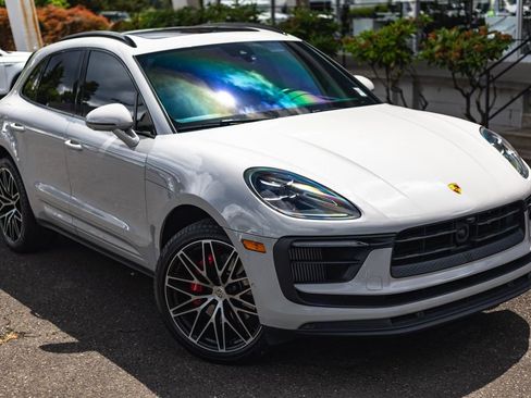 Used 2022 Porsche Macan S AWD/4WD image 2