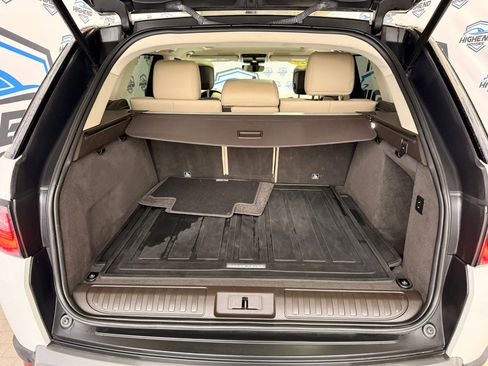 Used 2020 Land Rover Range Rover Sport SE image 19