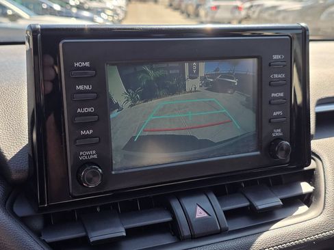 Used 2019 Toyota RAV4 XLE FWD image 38
