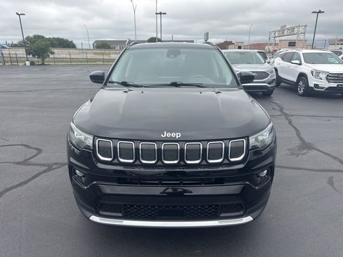 Used 2022 Jeep Compass Limited image 9