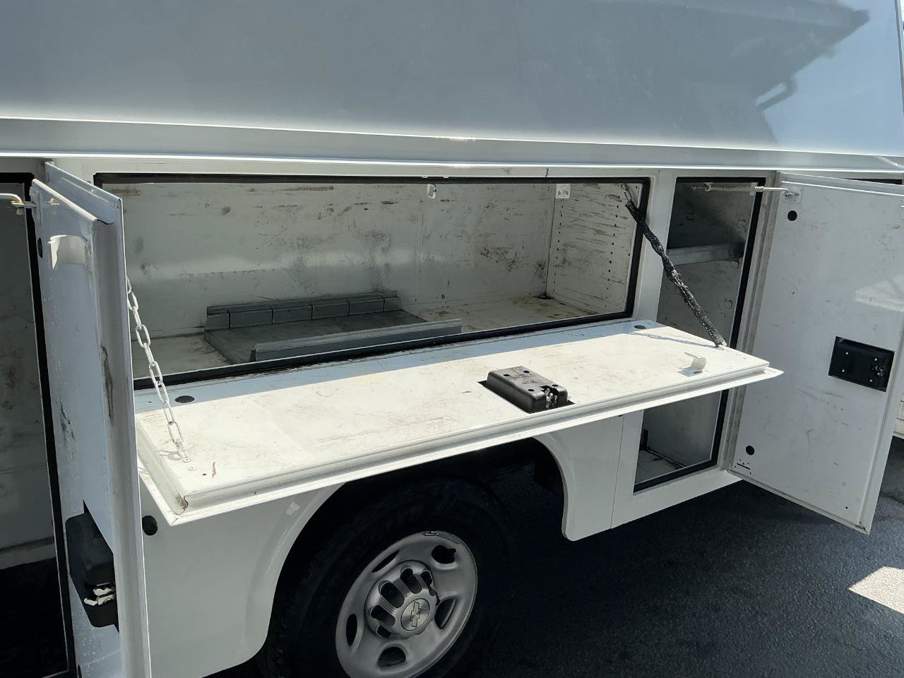 Used 2021 Chevrolet Express 3500 w/ Power Convenience Package RWD image 22