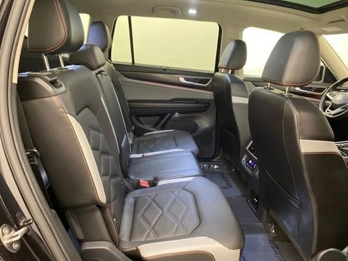 Certified 2024 Volkswagen Atlas Peak Edition SEL image 39