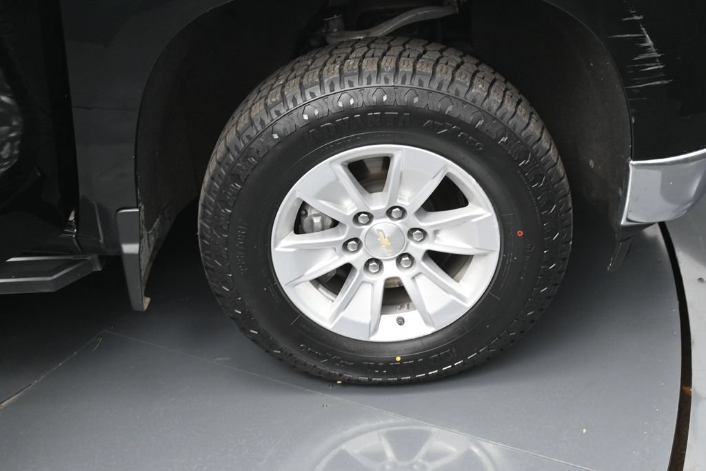 Used 2022 Chevrolet Silverado 1500 LT AWD/4WD image 34
