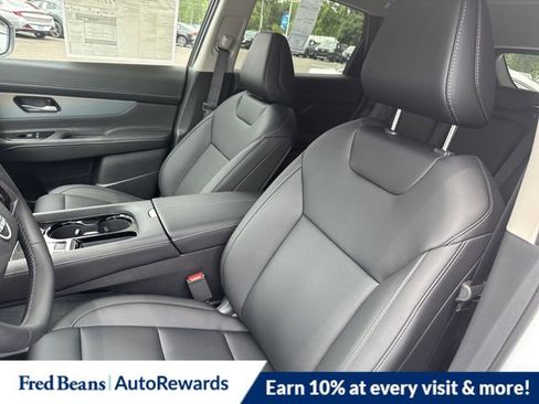 New 2025 Nissan Murano SL image 11