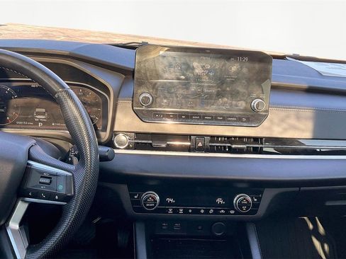 Used 2022 Mitsubishi Outlander SE image 11