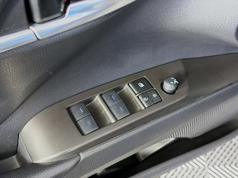 Used 2023 Toyota Camry SE FWD image 21