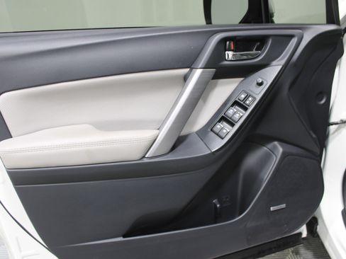 Used 2018 Subaru Forester 2.5i Limited image 6