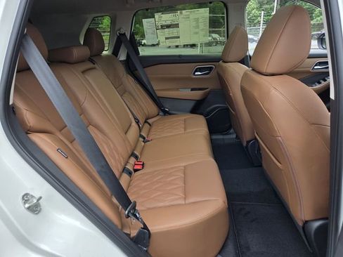 New 2026 Nissan Rogue Platinum AWD/4WD image 12