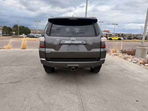 Used 2016 Toyota 4Runner SR5 image 7