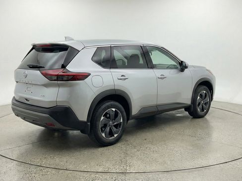 Used 2025 Nissan Rogue SV AWD/4WD image 9