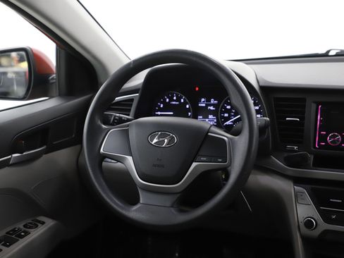 Used 2017 Hyundai Elantra SE image 14