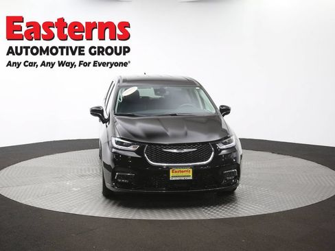 Used 2024 Chrysler Pacifica Limited FWD image 52