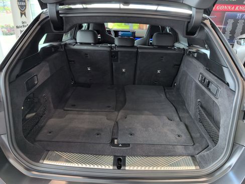 Used 2025 BMW M5 Touring w/ Executive Package image 32