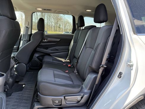 Certified 2025 Subaru Ascent Premium AWD/4WD image 31