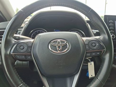 Used 2024 Toyota Camry SE FWD image 18