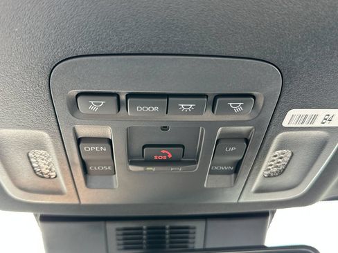 Used 2026 Toyota Camry SE FWD image 31