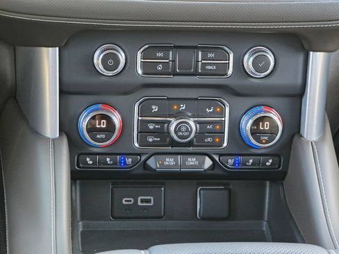 Certified 2023 GMC Yukon SLT w/ SLT Luxury Package RWD image 39