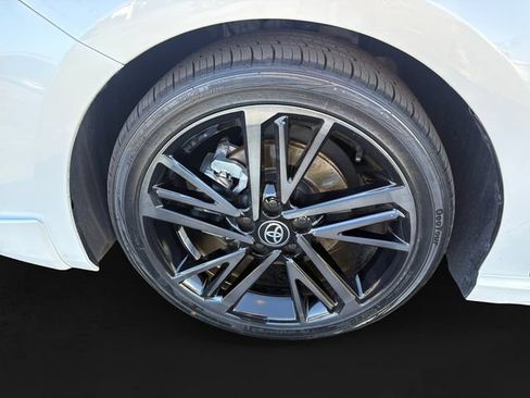 Used 2025 Toyota Camry XSE FWD image 11