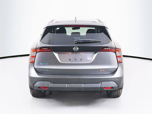 Used 2025 Nissan Kicks SR w/ Interior Electronics Package AWD/4WD image 6