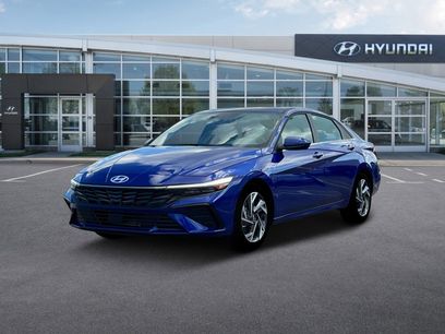 New 2025 Hyundai Elantra SEL