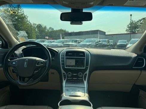 Used 2017 Lincoln MKX Reserve w/ Lincoln MKX Climate Package AWD/4WD image 24