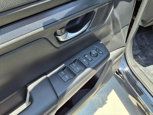 Used 2023 Honda CR-V LX image 12
