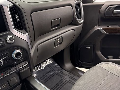 Used 2020 GMC Sierra 1500 Elevation w/ Elevation Value Package image 26