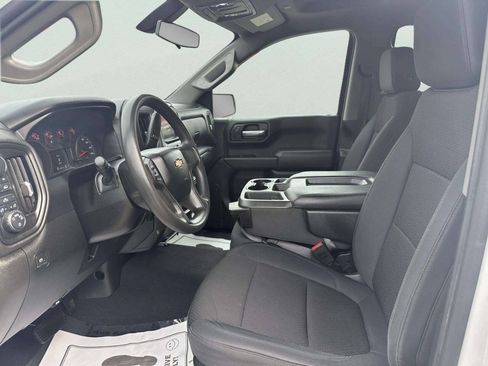 Used 2019 Chevrolet Silverado 1500 Custom w/ Custom Convenience Package AWD/4WD image 10