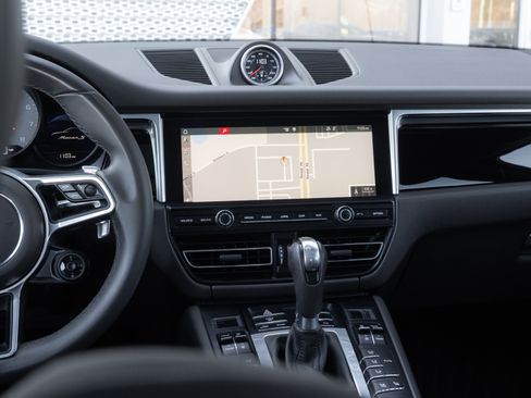Used 2019 Porsche Macan S image 12