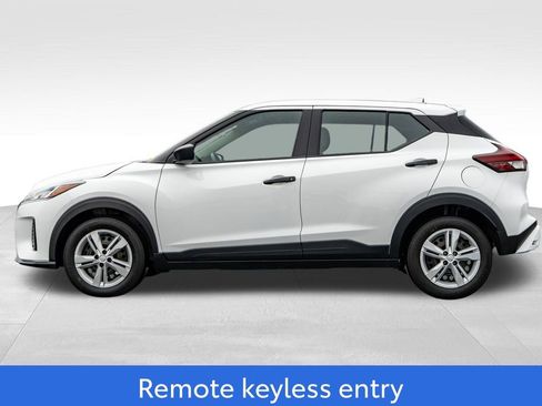 Used 2023 Nissan Kicks S image 4